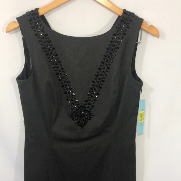 ANTONIO MELANI Dresses & Skirts - NWT Antonio Melani Sleeveless Straight Line Dress